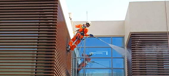 building cleaning companies in dubai