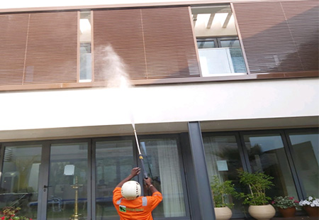 building glass cleaning company in dubai